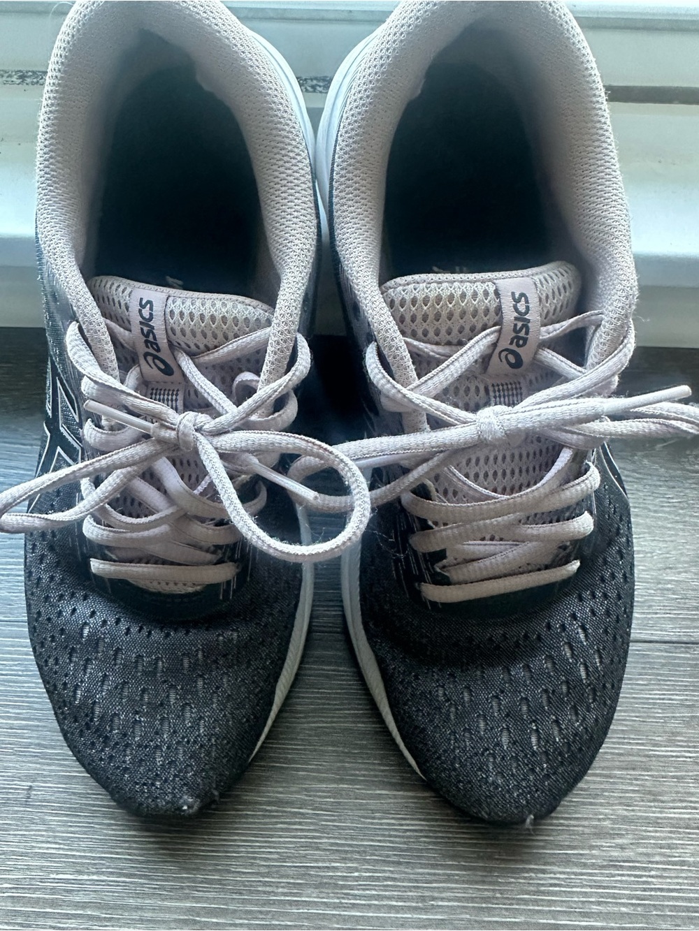 ASICS Women's gray and Light Pink Athletic Running Shoes